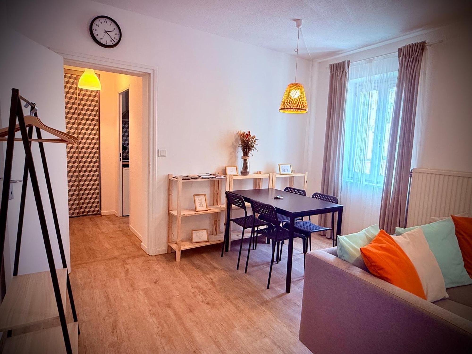 Apartment 50M2-Free Private Parking-Self Check In !! Appartement 50M2 Intramuros-Parking Prive Gratuit-Arrivee Autonome!! Avignon Luaran gambar